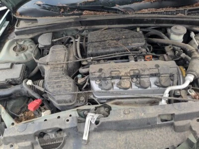 Conjunto de filtro de aire usado se adapta a: Honda Civic 2004 CPE grado A Foto 1 de 4