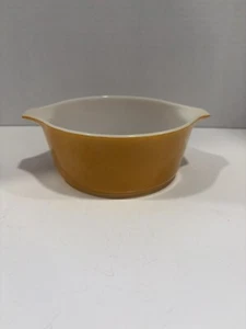 Vintage Pyrex Butterscotch Orange 1 1/2 Pt. Bowl 472 With Handles - Picture 1 of 10