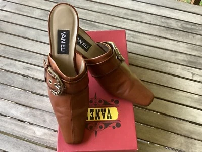 Vintage Heels  size 9 Narrow Great Condition  - Image 1 of 4