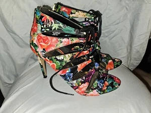 Madden Girl Floral Strappy Lace Up High Heel Shoes Women's Size 8.5 - Picture 1 of 4