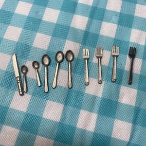 Puppenhaus Silberbesteck Set 1:12 Miniatur Gabel Löffel Messer s20 - Bild 1 von 3