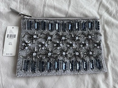 Bolso de mano Anthropologie con cuentas plateadas nuevo con etiquetas Foto 1 de 4
