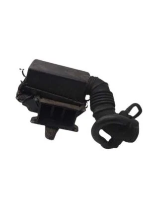 Used Air Cleaner Assembly fits: 2009 Hyundai Accent 1.6 Grade A - Image 1 of 4