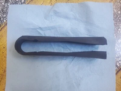 Guía de amortiguador deslizante de cadena basculante Suzuki DR 200SE 61273-42A01 1996-2020 Foto 1 de 3