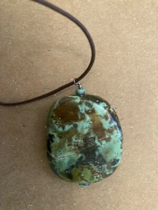LARGE OVAL GREEN/BROWN TURQUOISE? SIZE 1.5”x1” PENDANT. MINT CONDITION - Picture 1 of 3