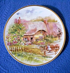 Plato Royal Vale Bone China Hecho en Inglaterra 8,25 pulgadas - Imagen 1 de 3