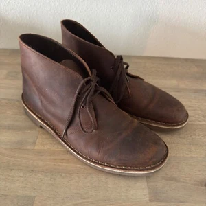 Clarks Chukka Bushacre Brown Distressed Leather Ankle Boots Mens Size 8 M 15522 - Bild 1 von 10