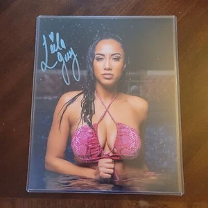 ¡Foto firmada autografiada Leila Grey 8x10 AEW! Sexy Lo último - Imagen 1 de 2