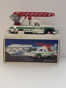 1994 Hess LKW Leiterwagen Rettung Feuerwehrauto mit Originalkarton Beschreibung lesen - Bild 1 von 19