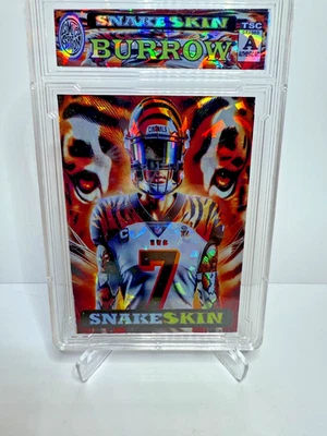 NFL Bengals Joe Burrow Snake Ice Refractor Anime SP/200 c1 RC 2025 Foto 1 de 2