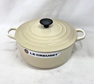 Le Creuset Round Dutch Oven 20cm Dune Beige Enamel Cast Iron Pot 2.4L unused - Picture 1 of 4