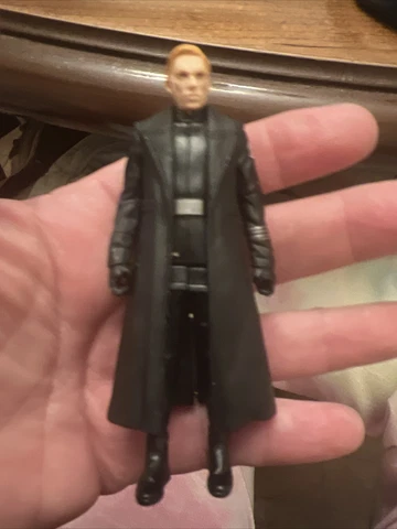 Star Wars Celebrate The Saga The First Order ~GENERAL HUX~ 3.75” Scale-Loose Cover