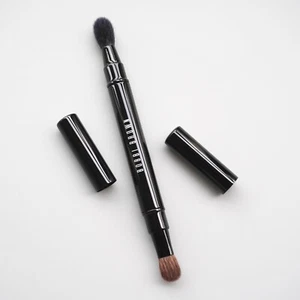 Nuevo Cepillo de Sombra de Ojos Bobbi Brown Doble Extremo Cepillo Natural para Manchas de Cabello - Imagen 1 de 2