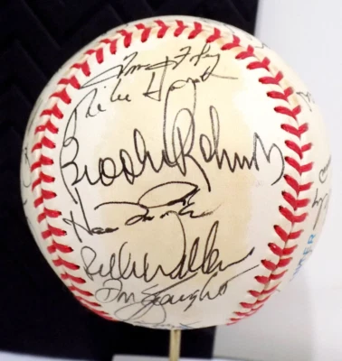 BROOKS ROBINSON HOF +28 Signed Autograph Auto Vintage Orioles OAL Baseball - Image 1 of 4