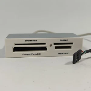 AU6368 Beige CF SD MS MMC Lector de Tarjetas USB 2.0 Interno Retro De Colección 3.5" Bahía - Imagen 1 de 2
