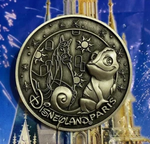 🦎 RARE Tangled Maximus and Pascal Pewter Silver Pin LE 150 Disneyland Paris Pin - Bild 1 von 2