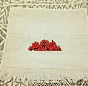 COMPLETED CROSS STITCH FNGERTIP TOWEL HALLOWEEN PUMPKIN PATCH NEW WHITE HANDSEWN - Picture 1 of 2