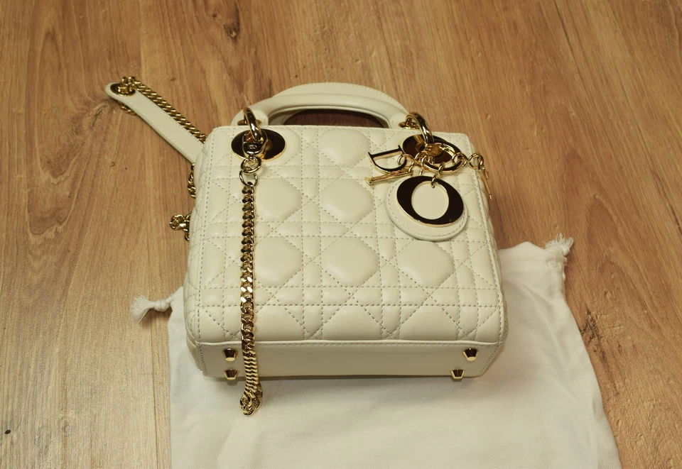 Christian Dior леди Dior белая сумка Cannage лоскутное одеяло из овчины мини - Изображение 1 из 4