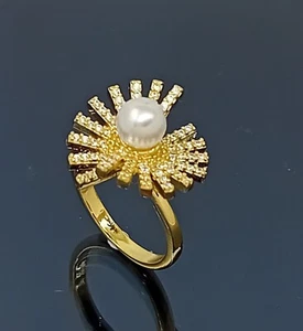 18K Gold Filled Stunning Italian Simulated Pearl 18ct GF Sunray Ring Size 7 - Picture 1 of 13
