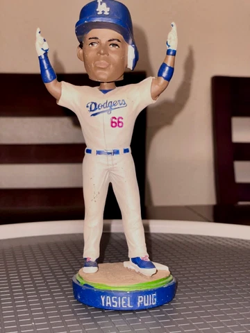 66 YASIEL PUIG RF Los Angeles Dodgers 2014 Bobblehead MLB Baseball Cover
