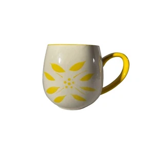 Temp-Tations Old World 14oz Mug - Yellow & White Flower Design - Microwave & Dis - Picture 1 of 4