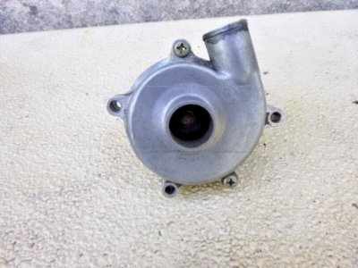 POMPE A EAU SUZUKI MODELE RF 600 - Photo 1/3