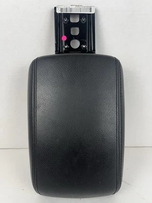 Кожаная центральная консоль подлокотник КОРОТКАЯ ВЕРСИЯ 2012-2014 OEM Ford Focus черная - Изображение 1 из 4