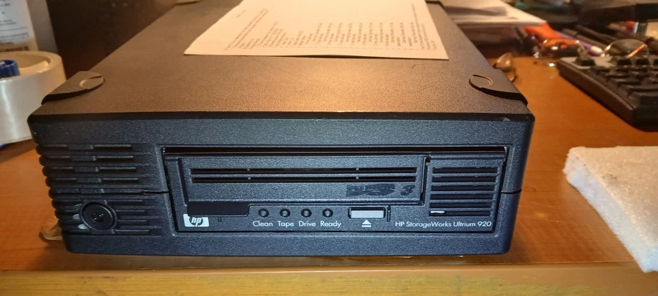HP EH842A LVD SCSI Ultrium920 LTO3 External Tape Drive EH842A-69201 - Image 1 of 1
