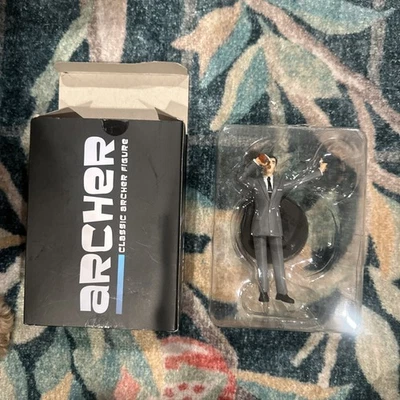 2018 FX 经典饮酒 STERLING ARCHER 独家人偶带支架箱 — 第 1/4 张图片