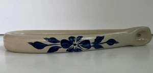 Vintage Williamsburg Pottery Gray/Blue Flower Towel Holder Salt Glazed - Picture 1 of 12
