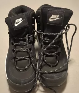 Stivali da sneaker neri Nike City Classic stringati taglia 6 - Foto 1 di 6