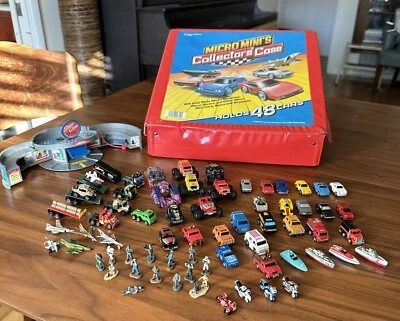 62 Micro Machines & Collectors Case & Auto Spa - Image 1 of 4