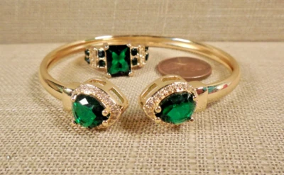Quality Set green glass gold tone cuff bracelet and 7 1/4" ring D47 - Image 1 of 4