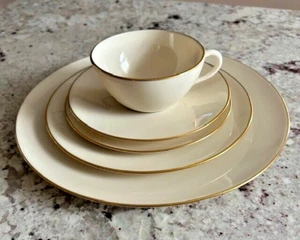 Lenox Olympia Gold & Ivory Dinner Place Setting USA Bone China Circa 1952-82 - Picture 1 of 5