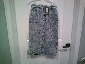 NWT Who what wear womens 4 button zip up skirt crinkle denim color 2 pkts front - Picture 1 of 3
