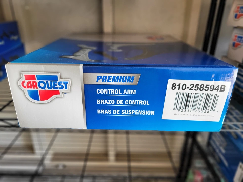 Braço de controle inferior dianteiro direito Carquest 810-258594B com bola Lincoln Ford 2007-2015 - Imagem 1 de 1
