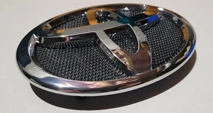 07-09 TOYOTA CAMRY FRONT EMBLEM GRILLE/GRILL CHROME BADGE BUMPER LOGO - Foto 1 di 4