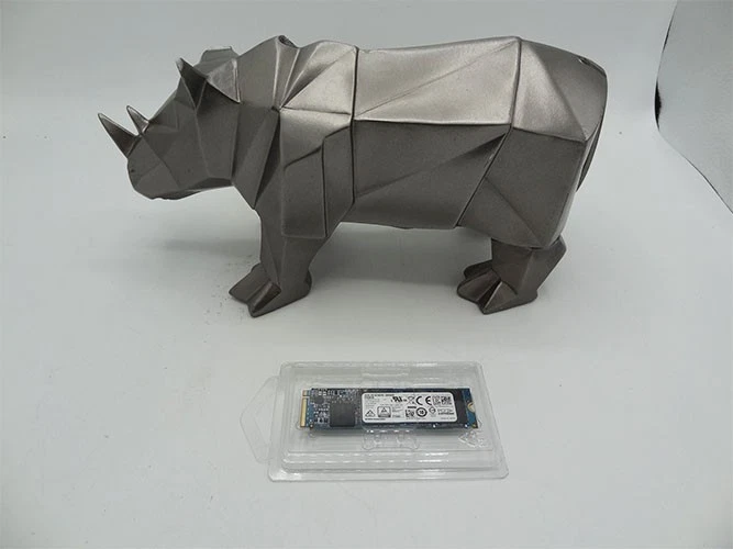 P00372-001 HP 512GB NVMe x4RI M.2 2280 SSD - Image 1 of 1