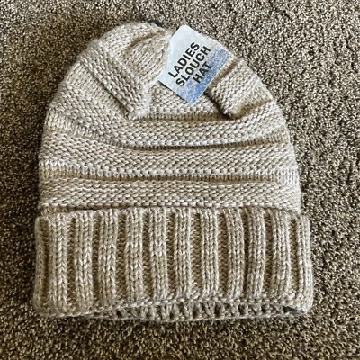 NUEVO Gorro de invierno estilo holgado tejido con cable sombrero para mujer Foto 1 de 3