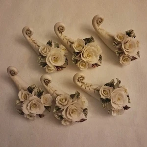 ¿Flores Capodimonte?Flores de porcelana Rosas Juego de 6 piezas decorativas coleccionables - Imagen 1 de 9