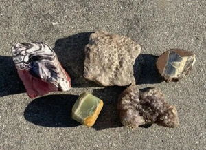 ROCK HOUND LOT COLLECTION JASPER AMETHYST ONYX AGATE FOSSIL BONFIRE GLASS - Picture 1 of 18