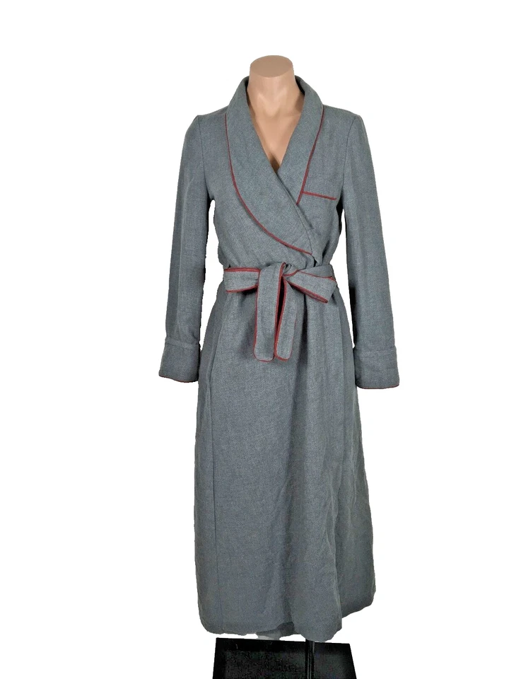 Evan Picone Vintage 70s Dacron Polyester Gray Red Bath Robe Tie Waist Petite - Image 1 of 4