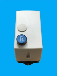 Arrancador LOVATO con botón de reinicio contactor de 3 polos 230 V relé de sobrecarga 0,3 - 0,5 A - Imagen 1 de 5
