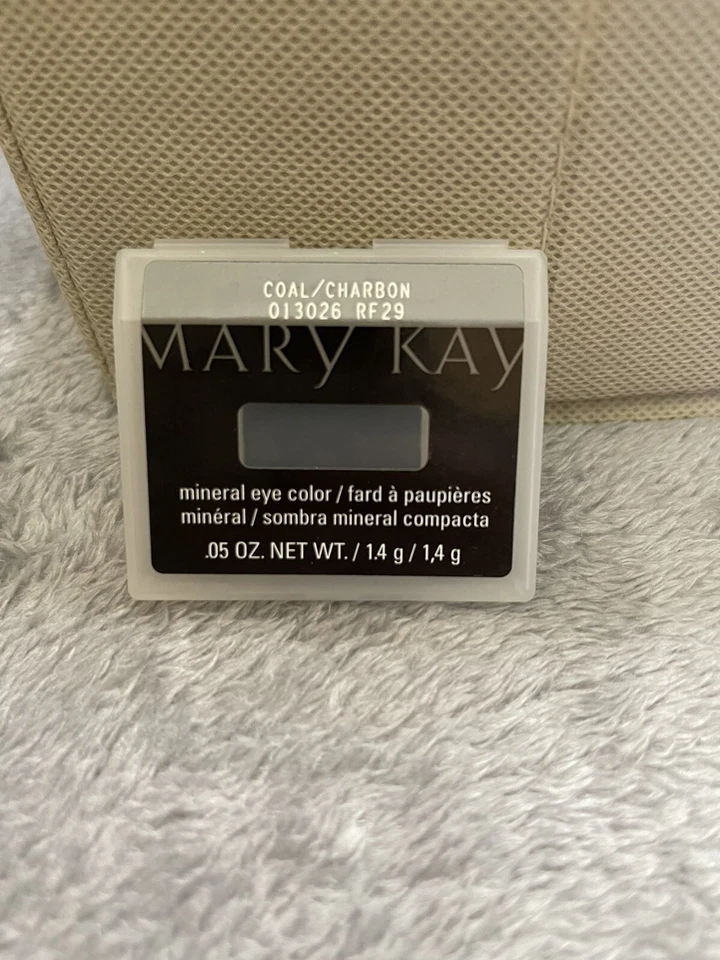 Mary Kay Mineral Eye Color  Coal 013026 - Image 1 of 1