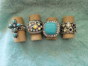 4 Anelli STRETCH - Strass, Croce Turchese - Tanti Bling - Country, BOHO - Foto 1 di 11
