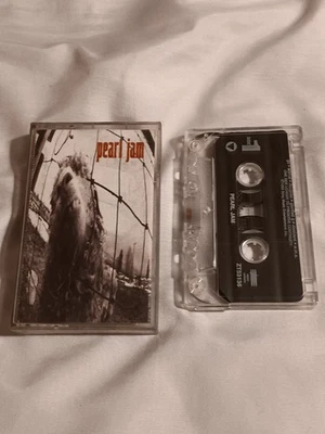 Pearl Jam VS Cassette Tape  1993  ZT53136 Cult Very Good Grunge D 88 - Image 1 of 3