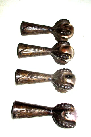 LOT OF 4 ANTIQUE CAST IRON CLAW FOOT GLASS BALL TABLE STOOL LEGS Cover