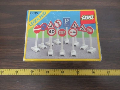 Lego Legoland street signs #6315 complet in box 1988 - Image 1 of 4
