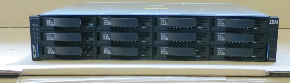 IBM TotalStorage DS3200 SAS Storage array 12 x 300Gb SAS 15k 42X0805 Drives 3.6T - Image 1 of 1