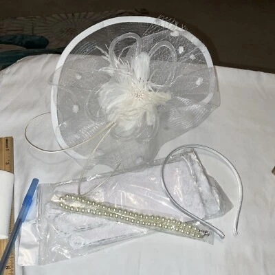 Fascinator Headband Elegant ClipWedding Cocktail Hat Kentucky Derby, Gloves,Etc - Image 1 of 4